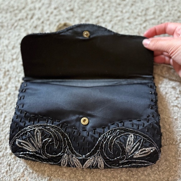 Vintage Black Beaded Shoulder Bag Purse Silver Chain Strap Elegant Clutch - Picture 3 of 5